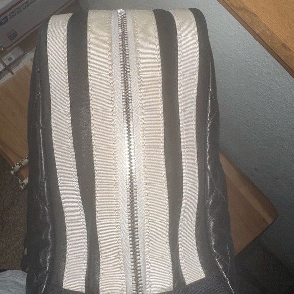 CHANEL Lido Bag/Tote 💙 Navy Blue - Picture 3 of 14